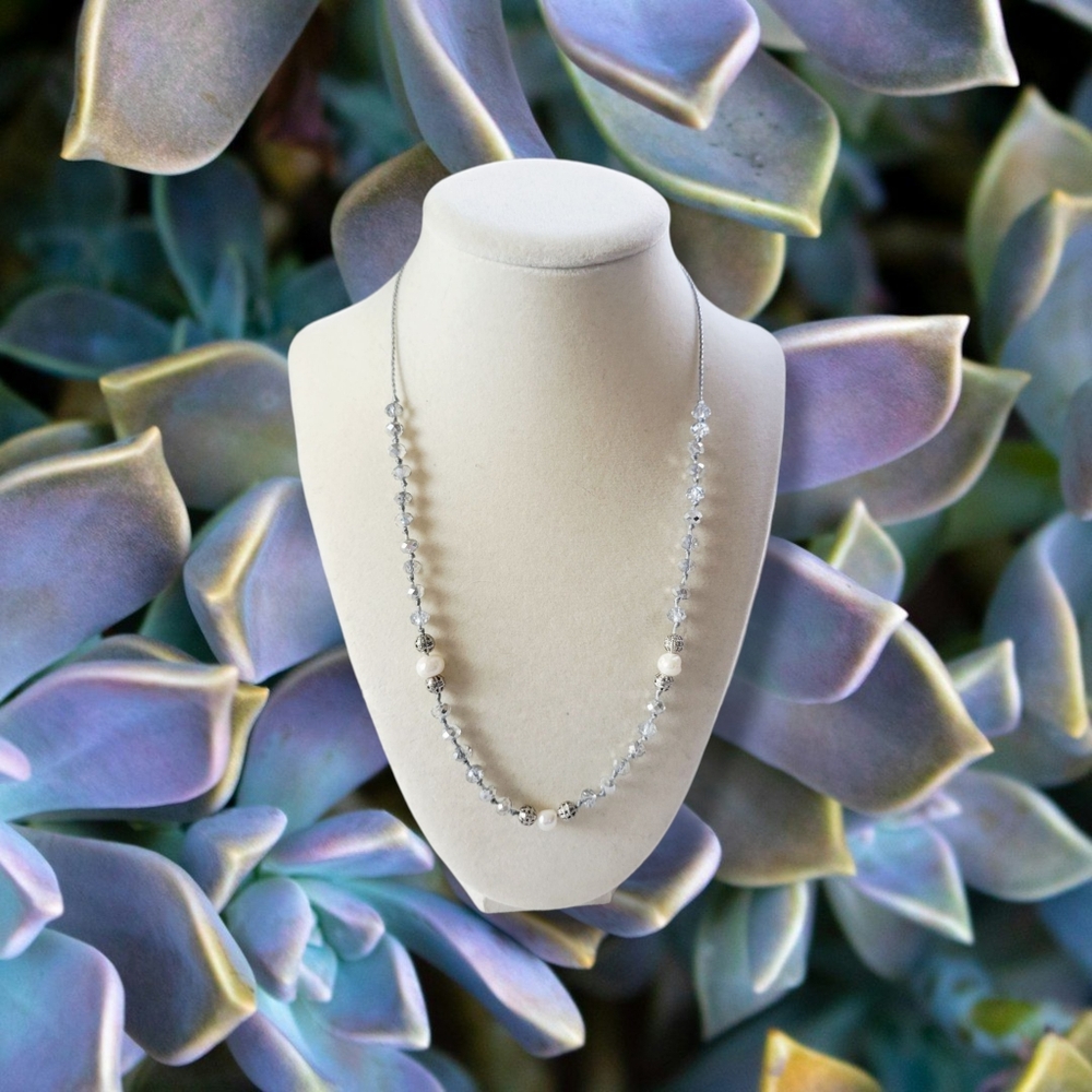 Zacasha | EUC Cute Boho Light Bluish Gray Faux Pearl Beaded Slide Pull Necklace